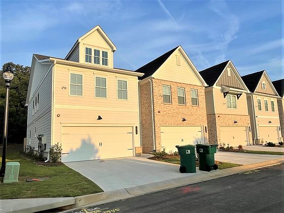 3rd image of 2937 Ferrington Way