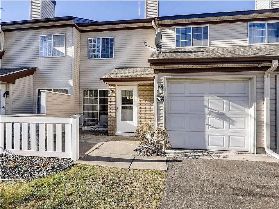 Front Entry w/attached garage