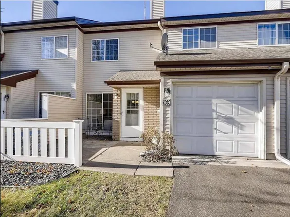 769 Crystal Ave, Shoreview, MN 55126