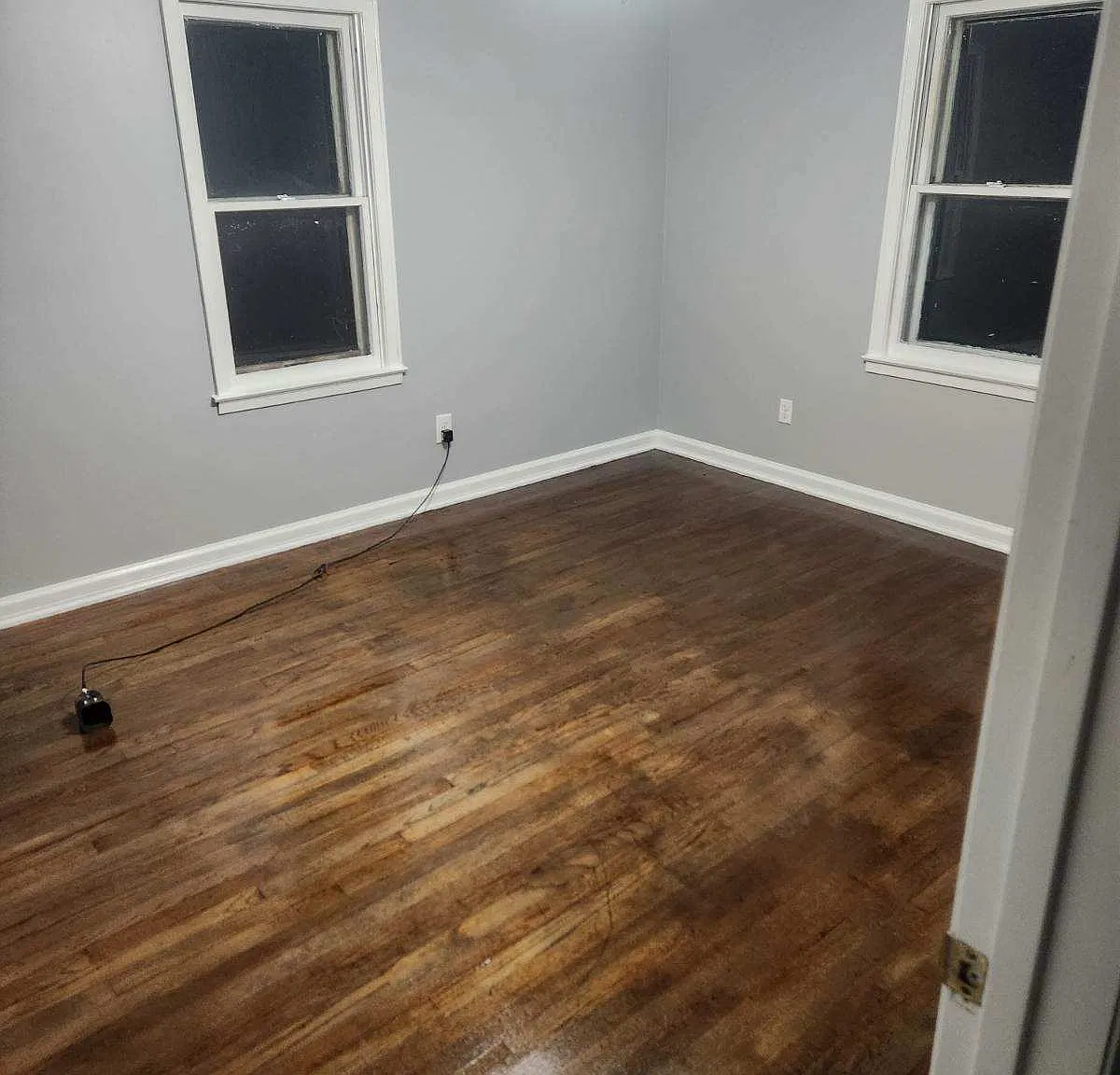 800 E Broadway Street - 800 — Photo 3