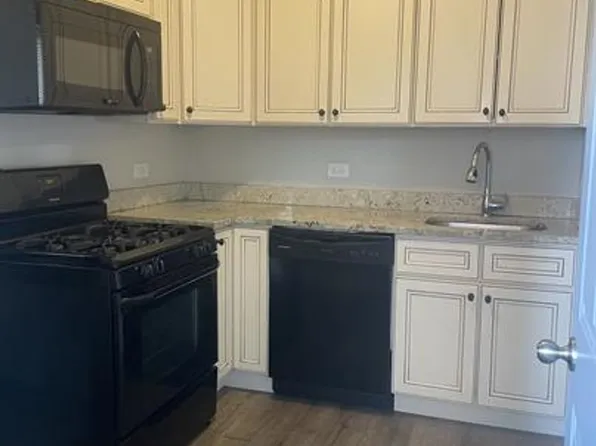 1850-52 S Clarence, 1850-52 S Clarence Ave #1N, Berwyn, IL 60402