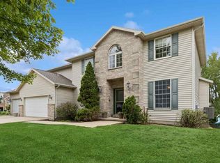 1218 Santa Fe Dr, Iowa City, IA 52246