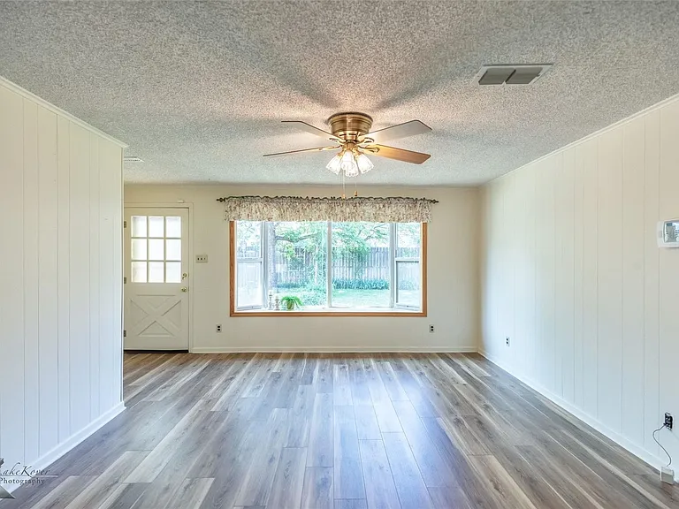 3317 Santa Monica Dr — Photo 28