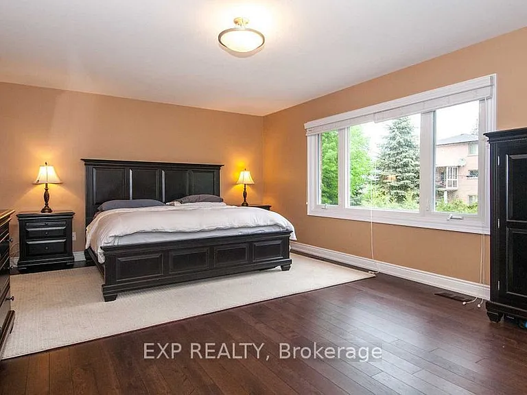 220 Viewmount Ave — Photo 21