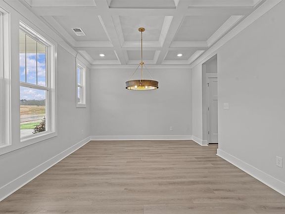 4th image of 200 Kayfield Farms Dr