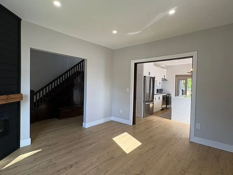 385 Hugel Ave — Photo 4