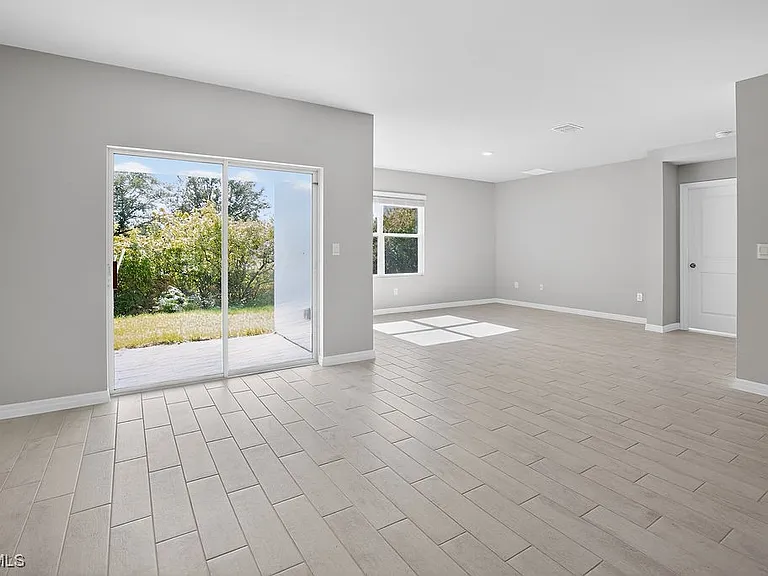 553 Kingsbury Ln #553 — Photo 33