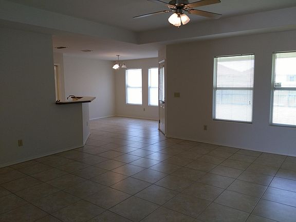 4th image of 3017 Whitetail Dr