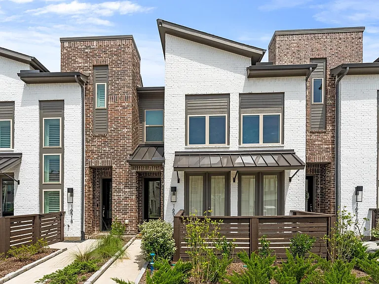 16514 Lake Austin St — Photo 2