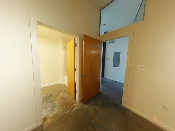 5th image of 1011 W Marshall St APT 114