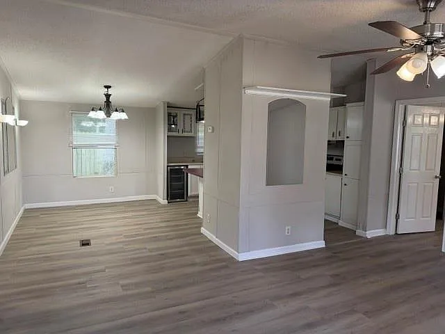 3 bed, 2.0 bath, 1232 sqft, $1,450 — Photo 2