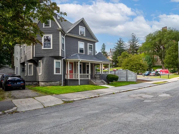 152 West St, Worcester, MA 01609