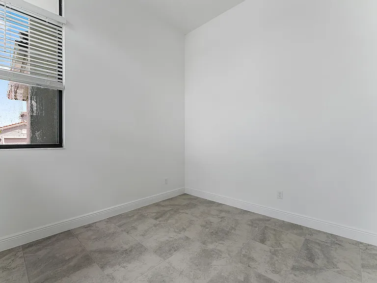 9333 SW Pepoli Way — Photo 7