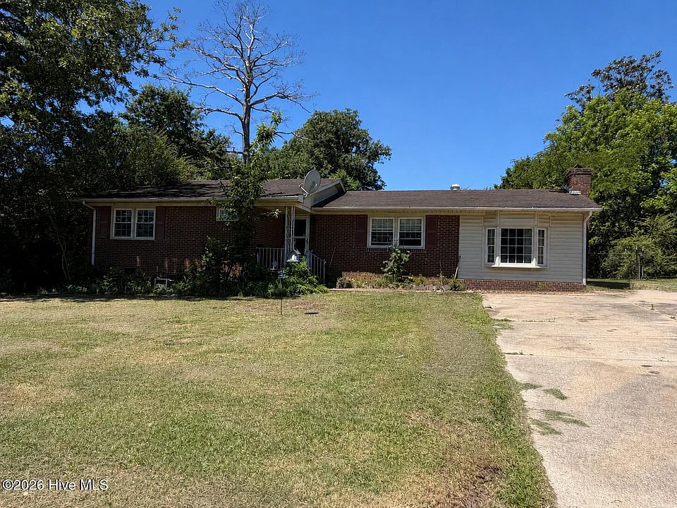 1st image of 1116 Riverside Circle