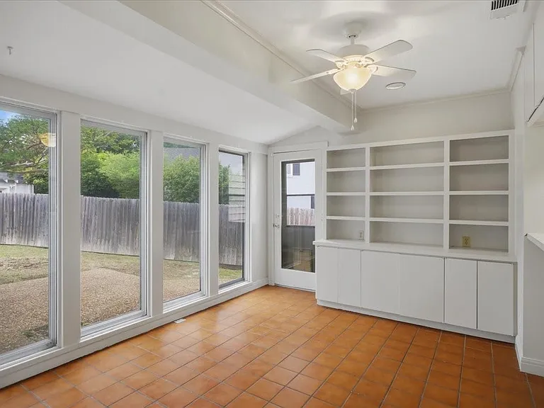 3101 Westcliff Rd W — Photo 18
