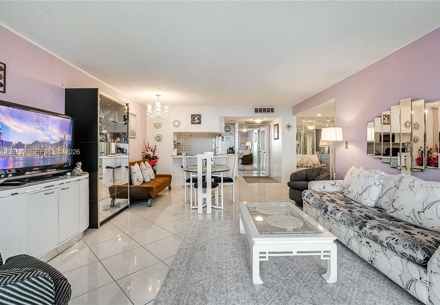 Parker Plaza Estates Cond — Photo 2