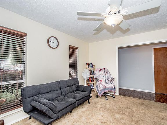 2nd image of 2314 Walnut Ct