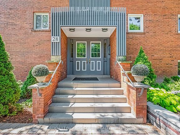 2nd image of 28 Admiral Rd Unit 8