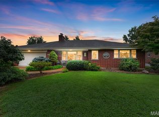 11838 Sunlind Dr, Saint Louis, MO 63127