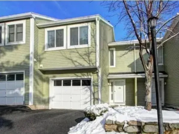 43 Curtis Ave APT E, Marlborough, MA 01752