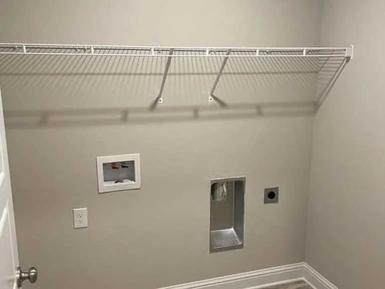 5440 Leeds Ln — Photo 17