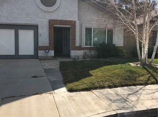 2550 Apache Plume Ct, Palmdale, CA 93550