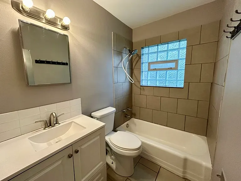 3600 Park Crest Dr #F — Photo 10