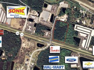 204 Nassau Pl, Yulee, FL 32097