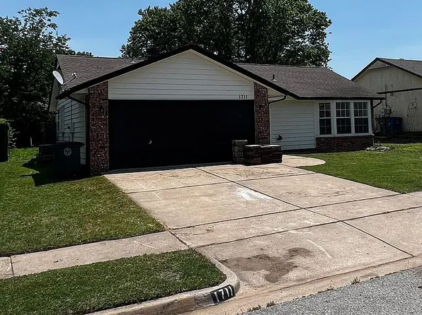 1711 S 137th Ave E, Tulsa, OK 74108