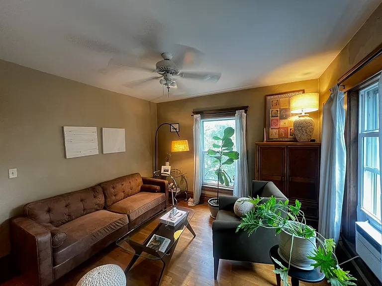 837 Innes St NE #1B — Photo 3
