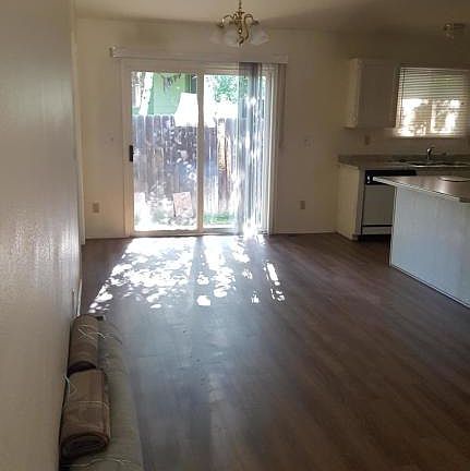 5th image of 267 Buckthorn Rd
