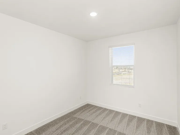 320 Lynwood Station Blvd — Photo 19