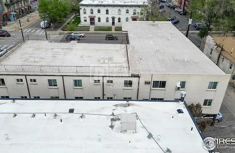 590 N Logan St #304 — Photo 17