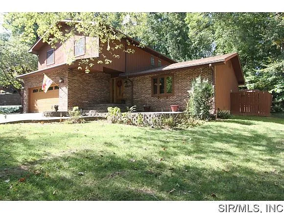 233 Clearwater Dr photo 1