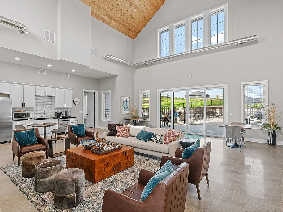 Victoria Ridge Townhomes