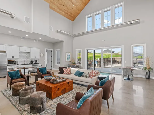 Victoria Ridge Townhomes