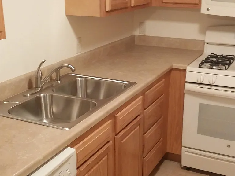 203 Williams St #1 — Photo 3