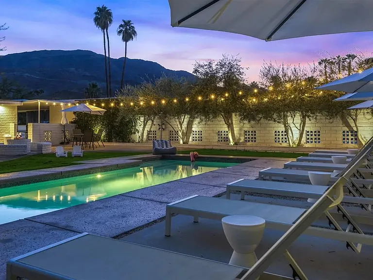 72382 Desert Dr — Photo 2