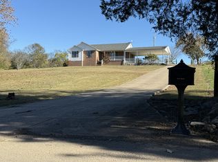 125 Claiborne Ln, Hartsville, TN 37074