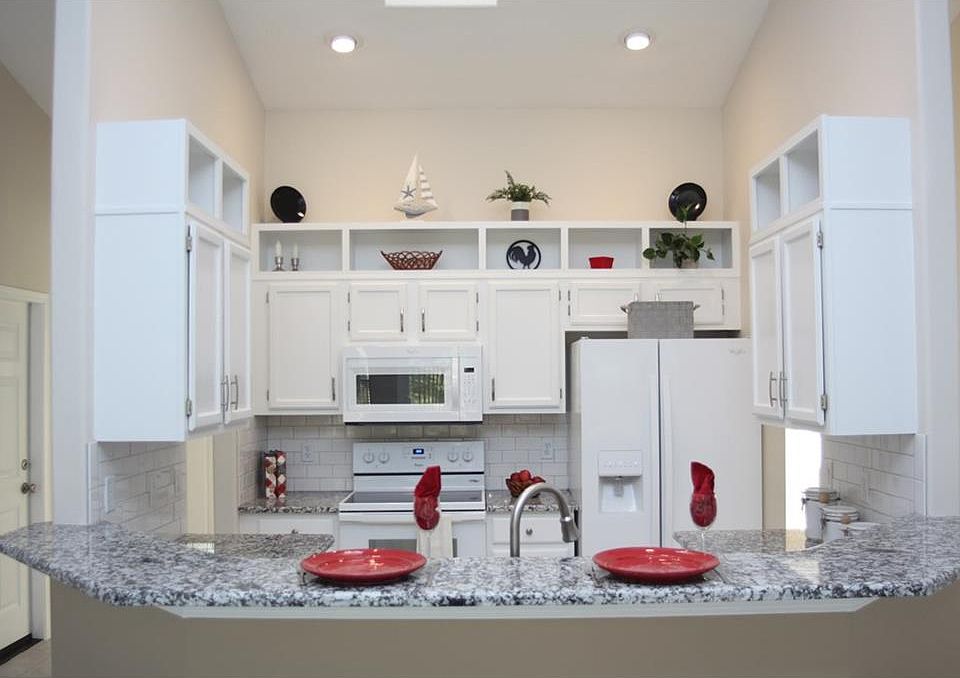 2nd image of 1813 Sterling Ln