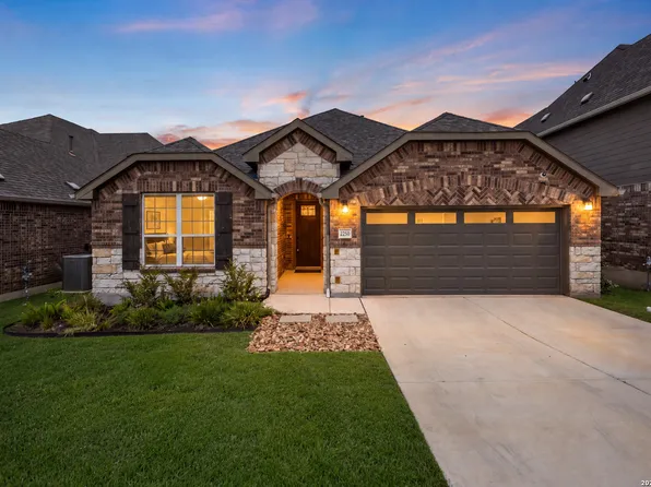 2250 Steerhead Trl, New Braunfels, TX 78132
