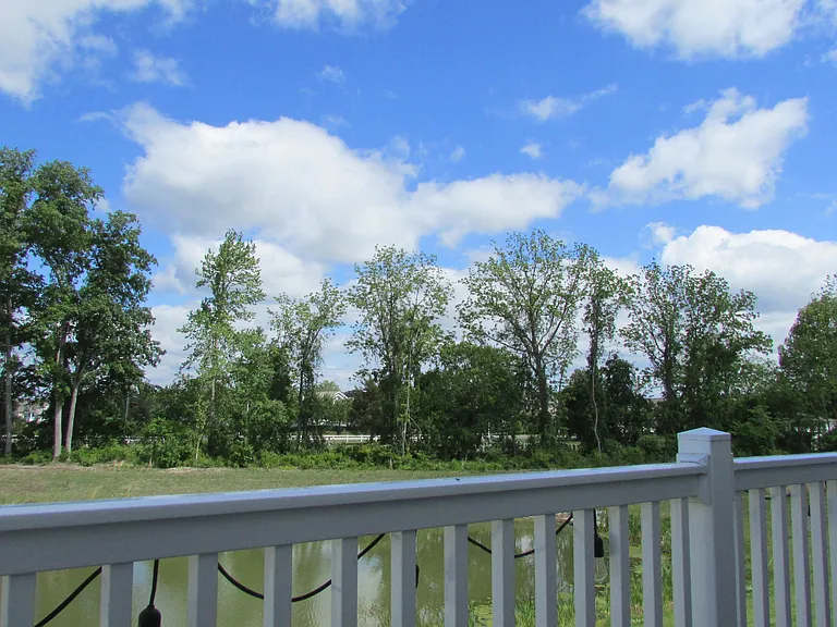 29369 Oxford Dr — Photo 9
