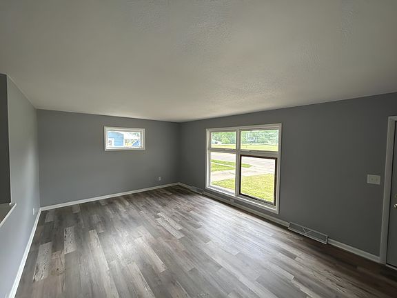 4th image of 2919 Wesleyan Ave