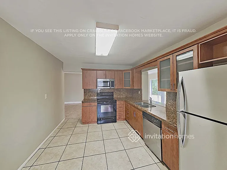 7936 Miramar Pkwy — Photo 6
