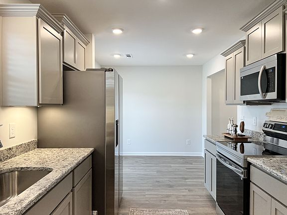 5th image of 118 Millet St Lot 142