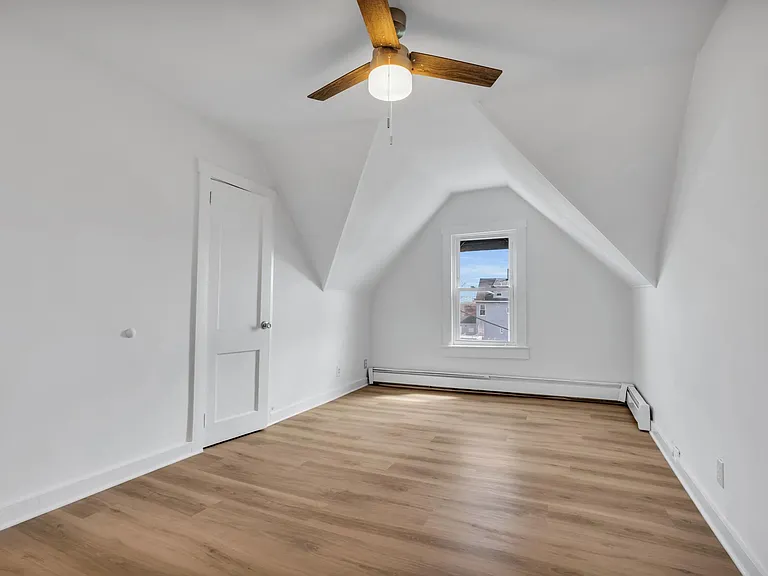 301 2nd Ave #3 — Photo 8