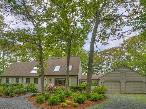 2nd image of 105 Whistleberry Dr