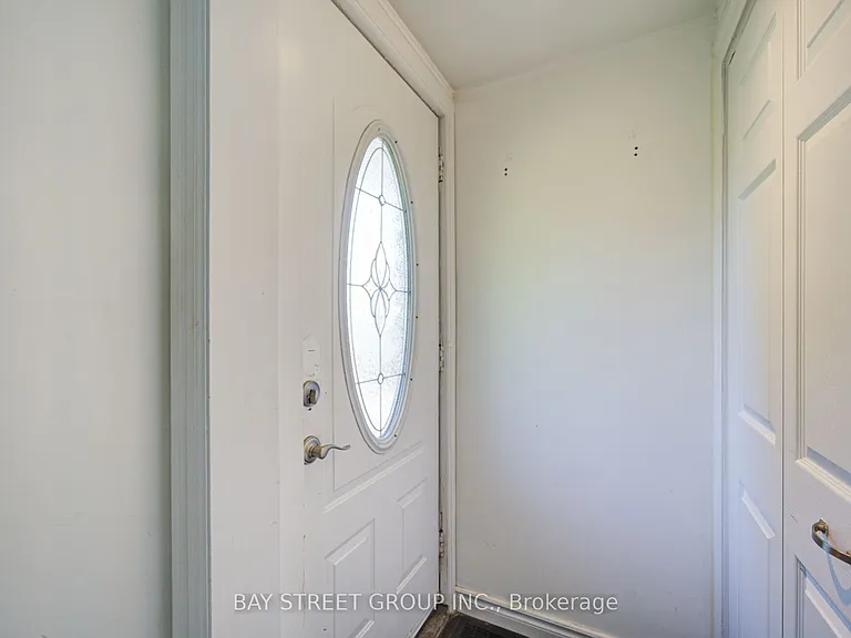 1421 Old Green Ln — Photo 6