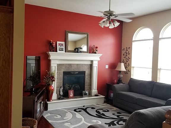 2nd image of 713 NW Albatross Dr