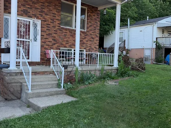 509 Valley Rd, Sophia, WV 25921